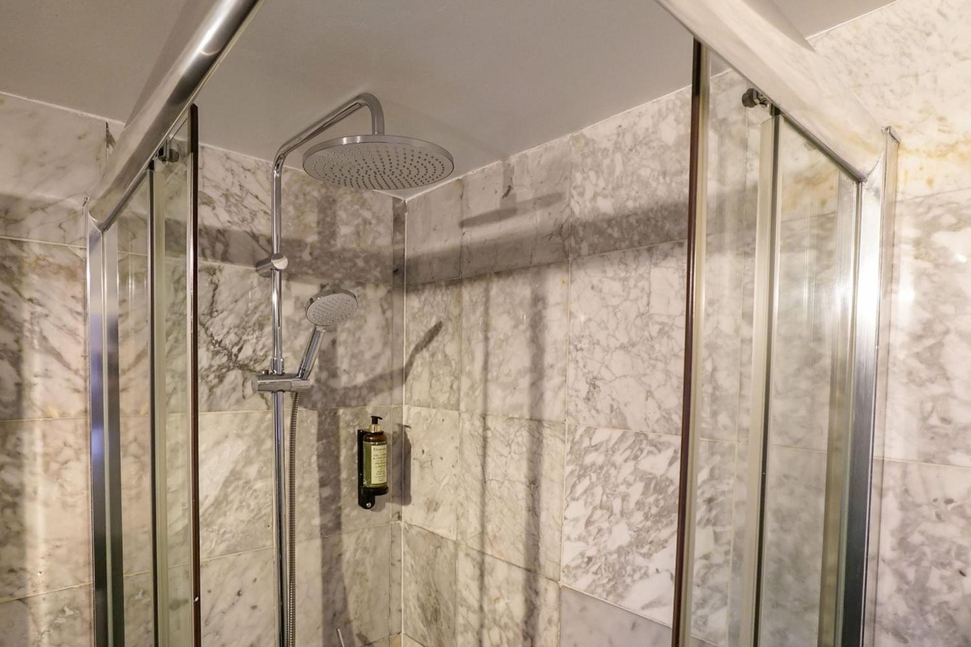 Cosmopolitan Chiado Apartment By Lovelystay ลิสบอน ภายนอก รูปภาพ